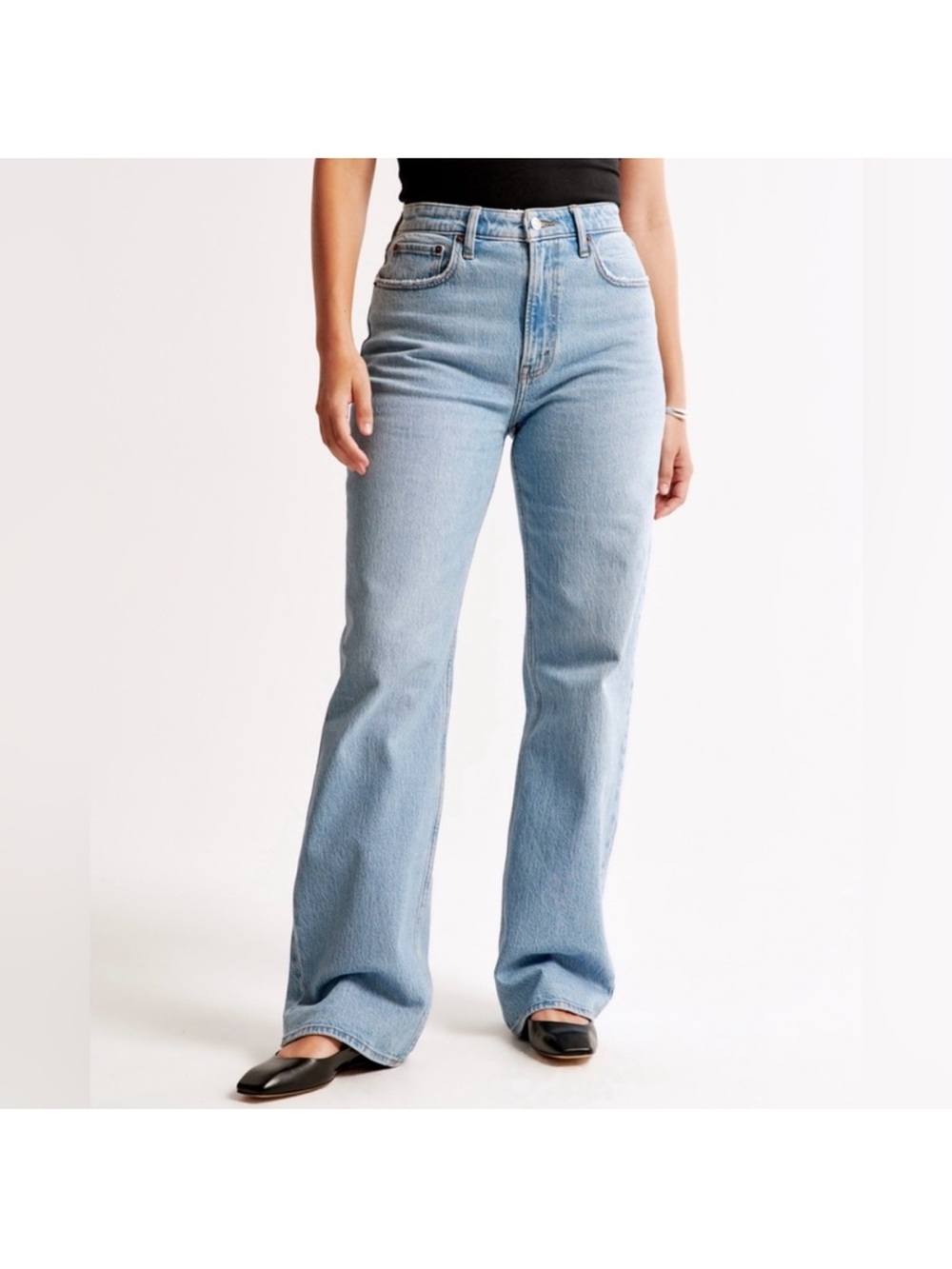 $100 Abercrombie & Fitch 90's  high rise relaxed jeans in light wash 34/18R